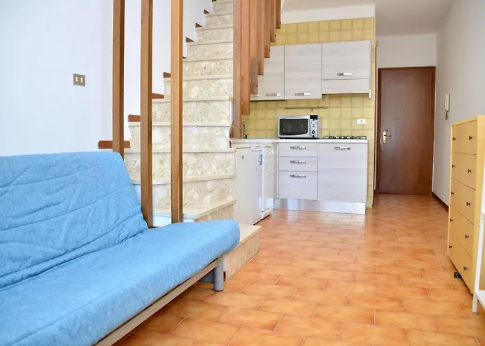 Cozy Flat With Balcony In *