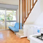 Cozy Flat With Balcony In Апартаменти *