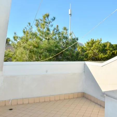 Cozy Flat With Balcony In